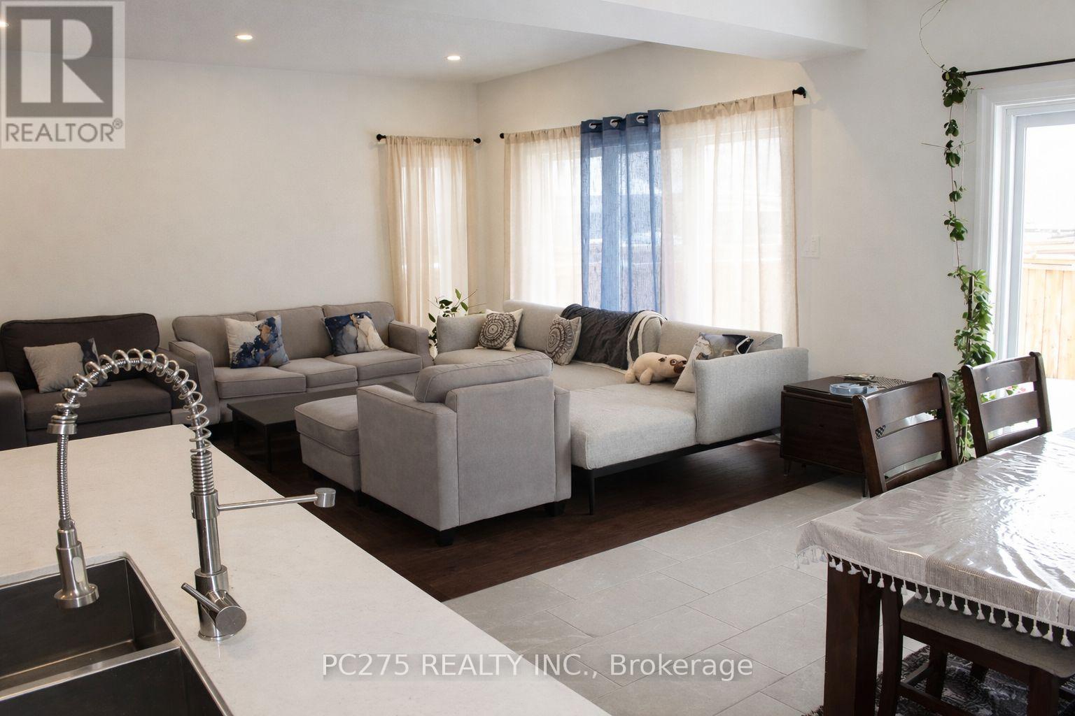 Upper - 2949 Biddulph Street, London South, Ontario  N6L 0A8 - Photo 9 - X12734408