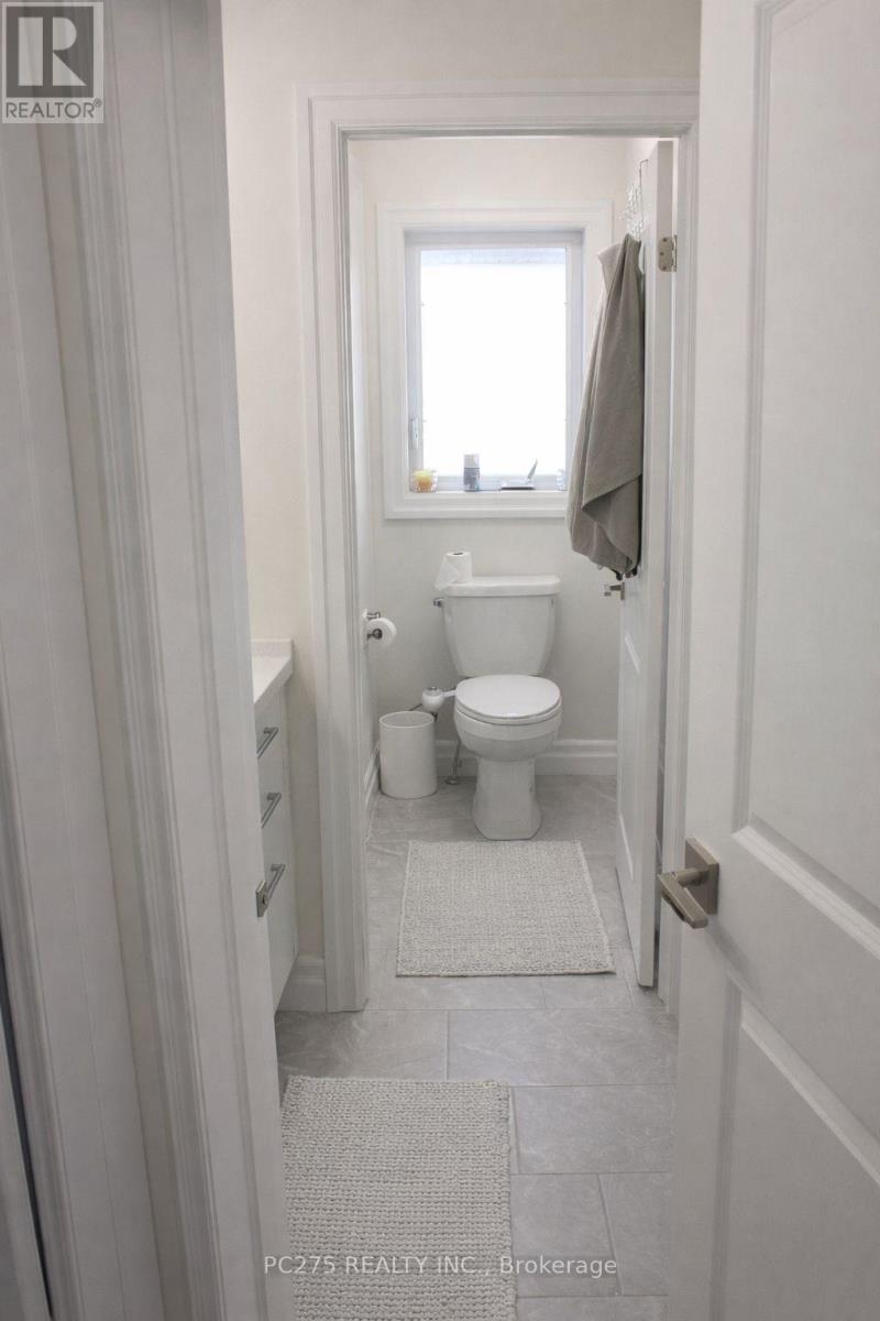 Upper - 2949 Biddulph Street, London South, Ontario  N6L 0A8 - Photo 26 - X12734408