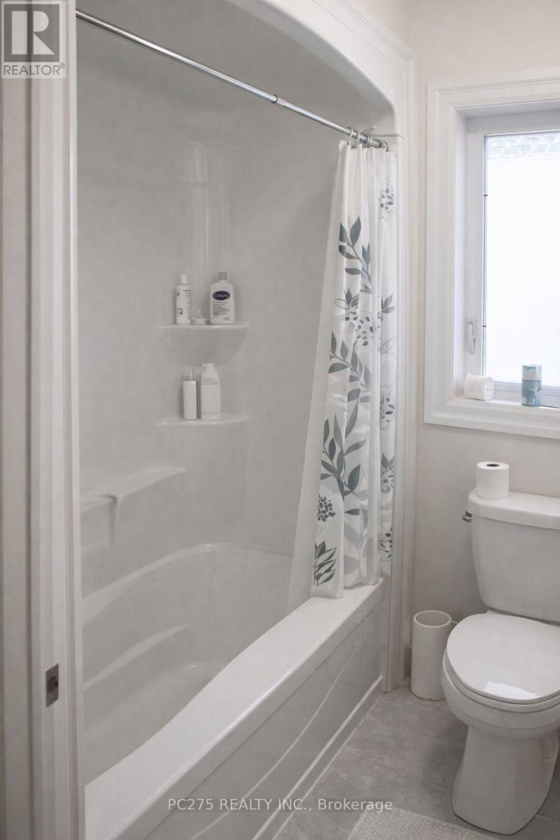 Upper - 2949 Biddulph Street, London South, Ontario  N6L 0A8 - Photo 25 - X12734408