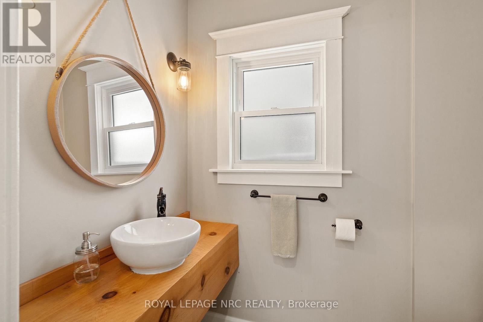 76 Henry Street, St. Catharines, Ontario  L2R 5V2 - Photo 18 - X12735258