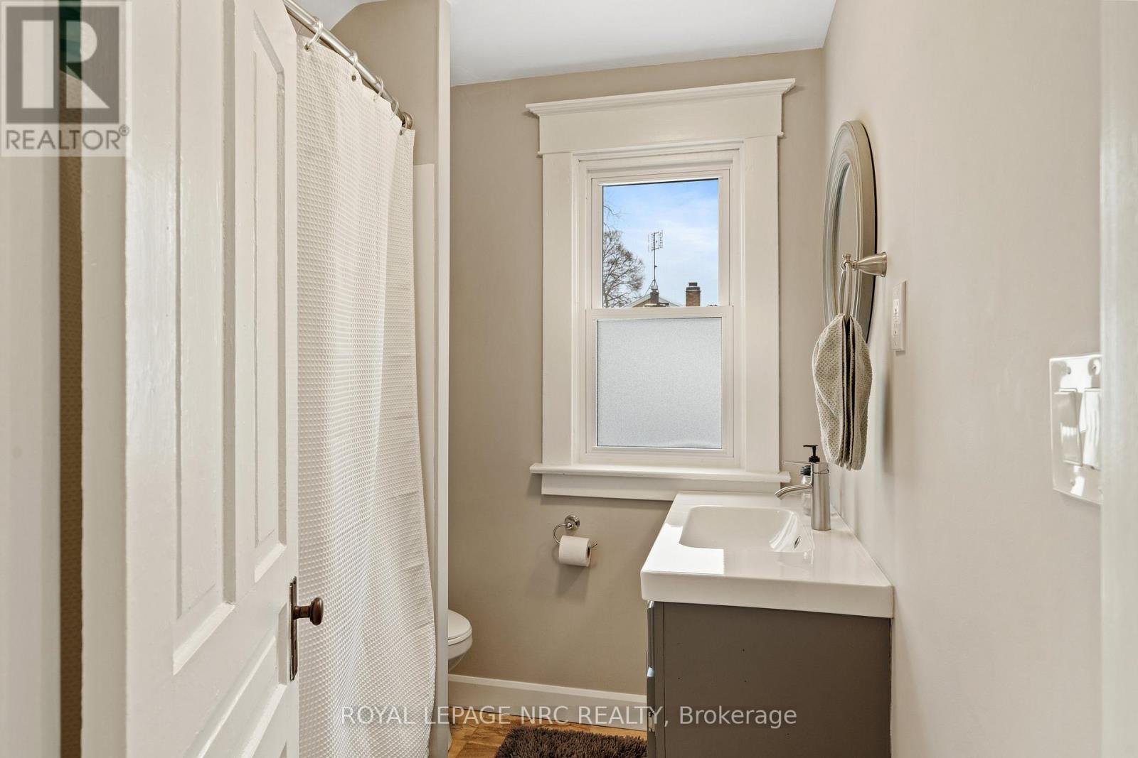 76 Henry Street, St. Catharines, Ontario  L2R 5V2 - Photo 28 - X12735258