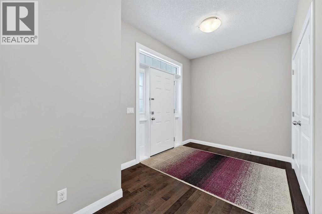 93 Silverado Bank Circle Sw, Calgary, Alberta  T2X 0L1 - Photo 3 - A2281494