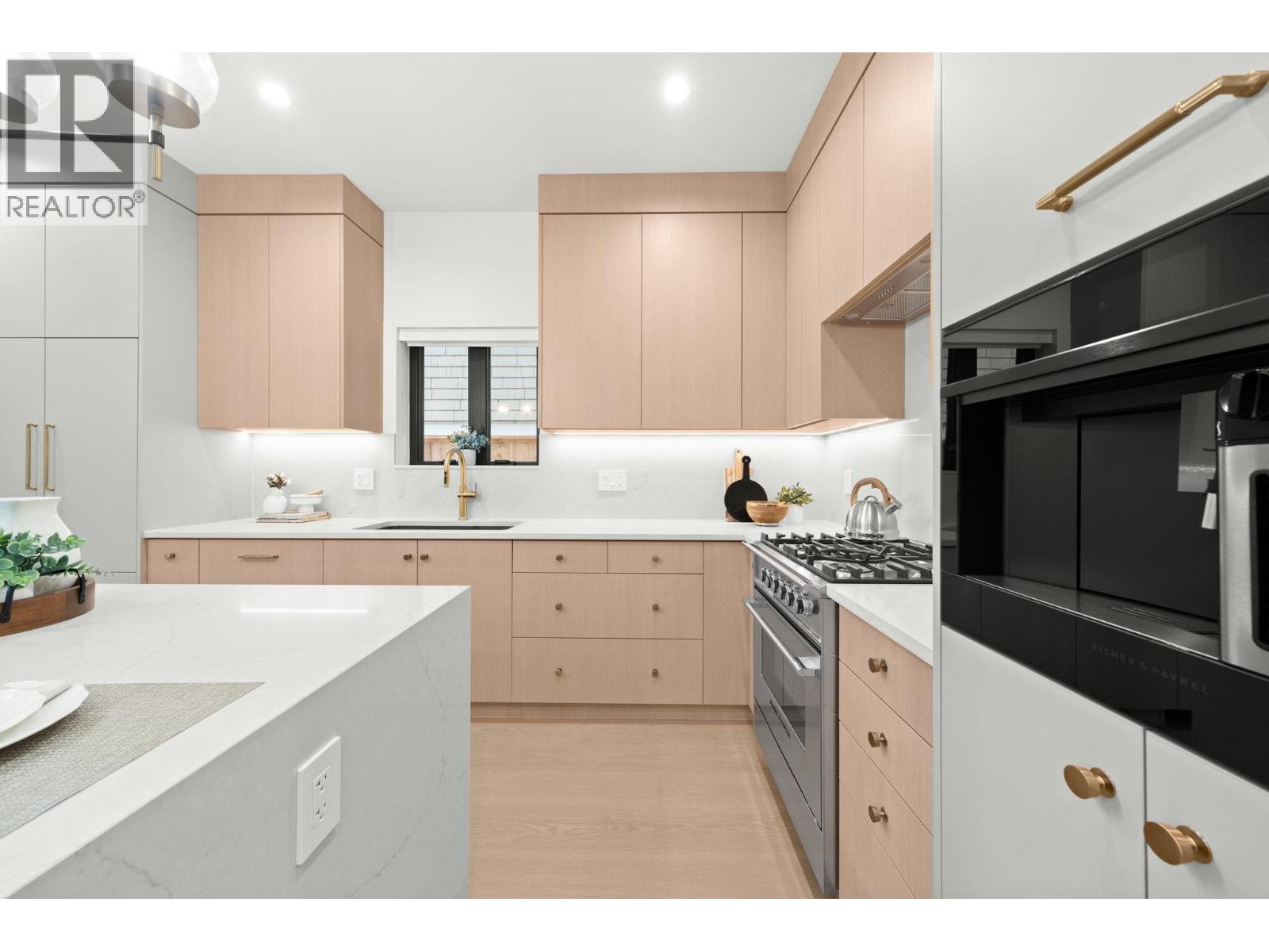 1 2247 Parker Street, Vancouver, British Columbia  V5L 2L8 - Photo 6 - R3084023