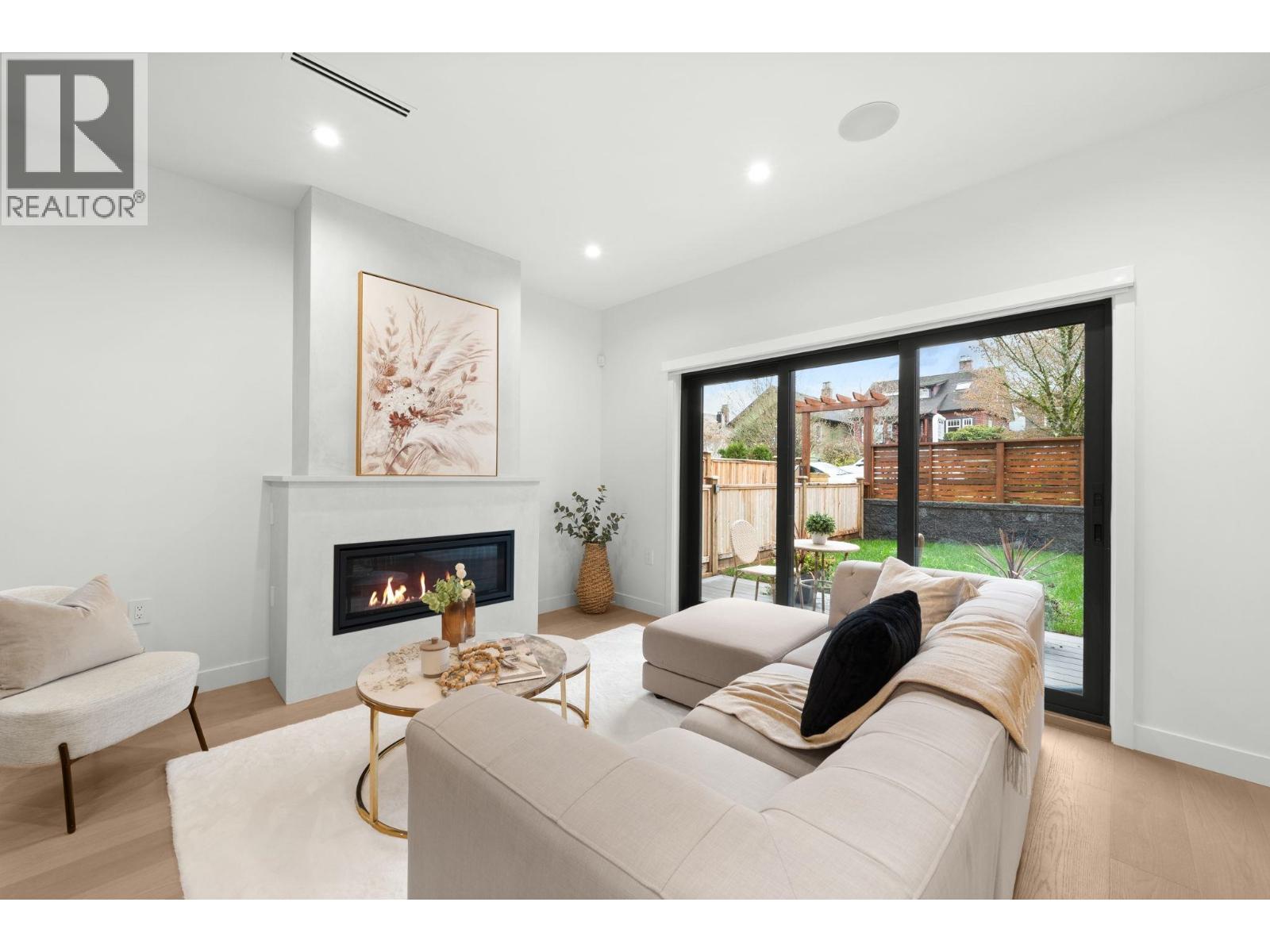 1 2247 Parker Street, Vancouver, British Columbia  V5L 2L8 - Photo 8 - R3084023