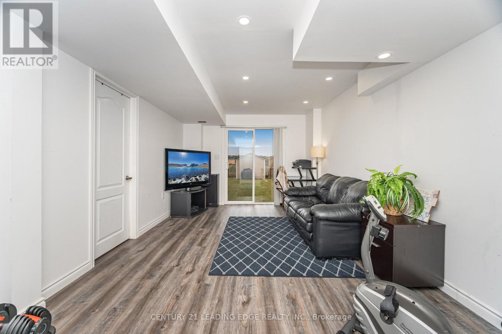 301 Ridley Crescent, Southgate, Ontario  N0C 1B0 - Photo 37 - X12695154