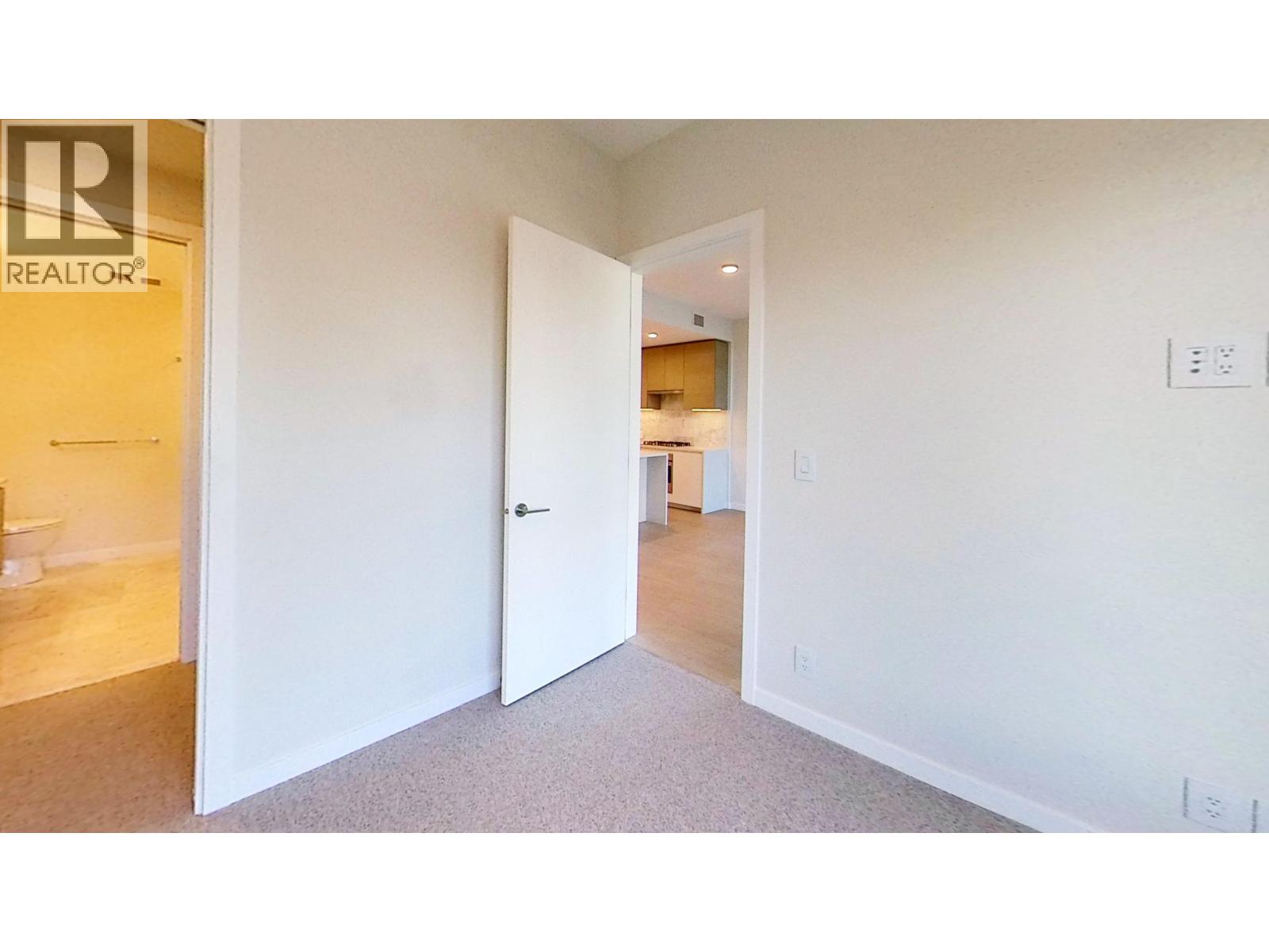 2186 Gilmore Avenue, Burnaby, British Columbia  V5C 0N7 - Photo 4 - R3084046