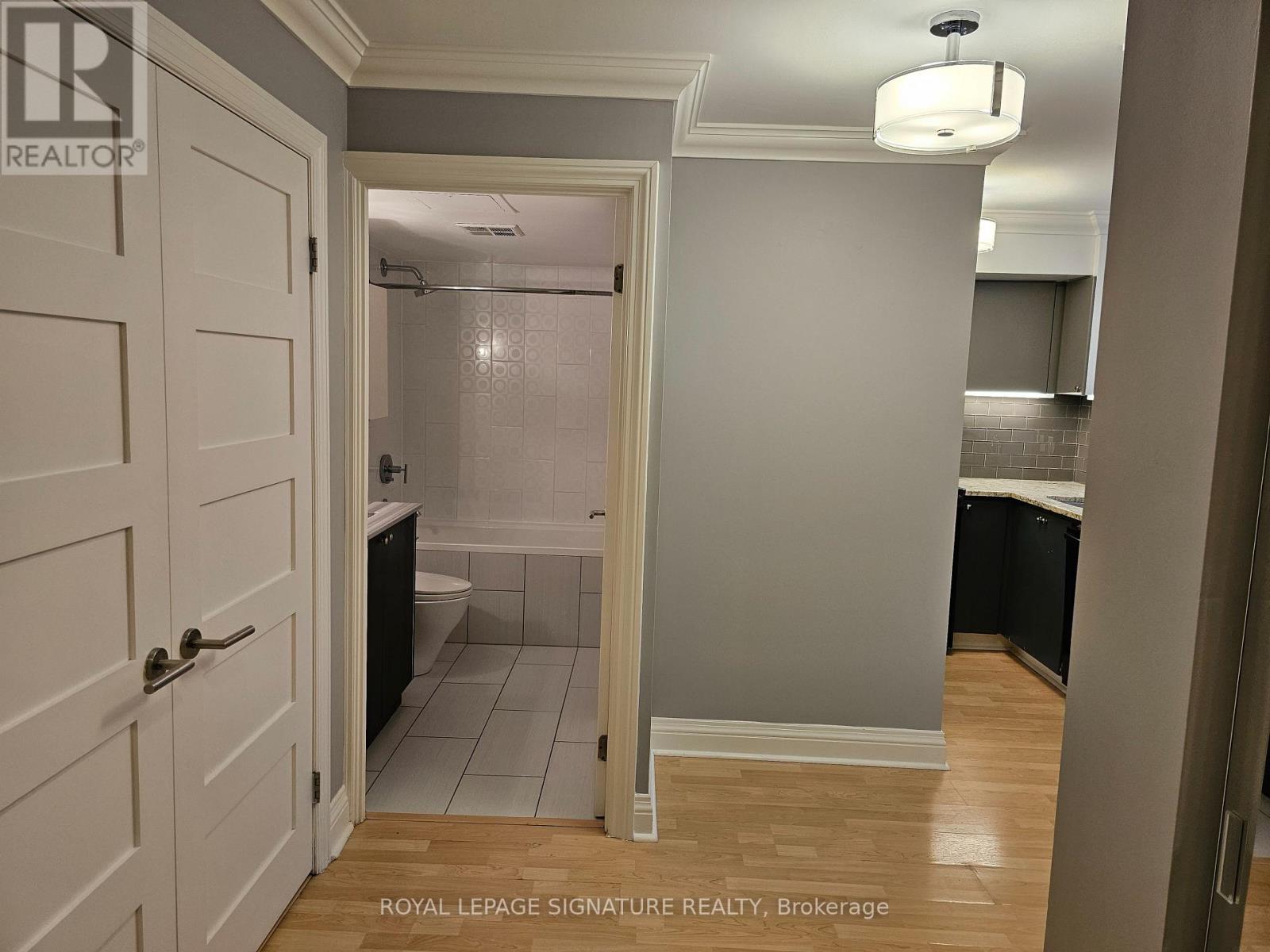 619 - 92 King Street E, Toronto, Ontario  M5C 2V8 - Photo 3 - C12735268