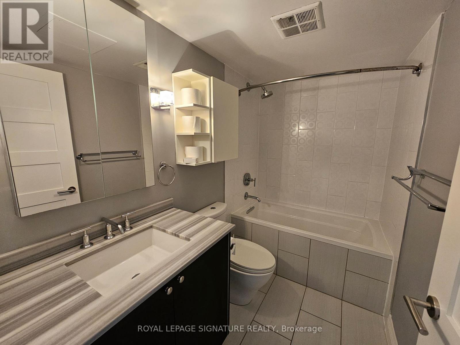 619 - 92 King Street E, Toronto, Ontario  M5C 2V8 - Photo 4 - C12735268