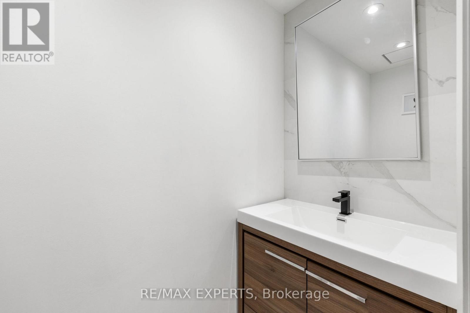 418 - 83 Woodbridge Avenue, Vaughan, Ontario  L4L 2S6 - Photo 18 - N12735178