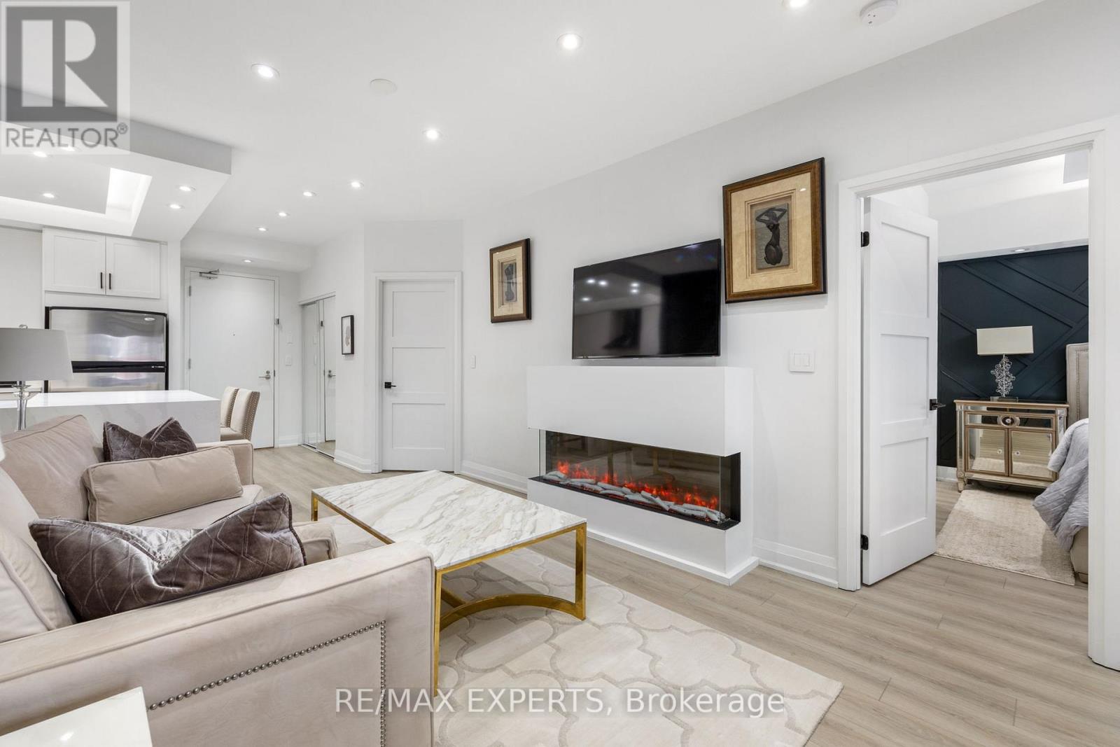 418 - 83 Woodbridge Avenue, Vaughan, Ontario  L4L 2S6 - Photo 8 - N12735178