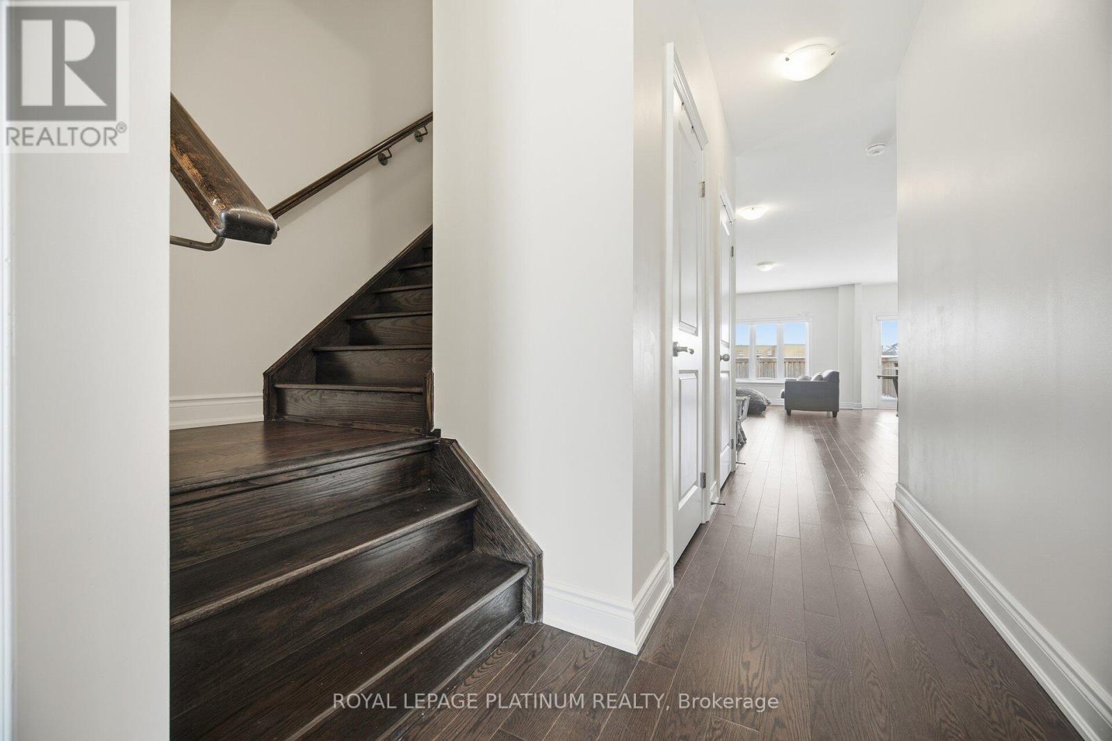 202 Sutherland Avenue, Bradford West Gwillimbury, Ontario  L3Z 4H7 - Photo 23 - N12735264