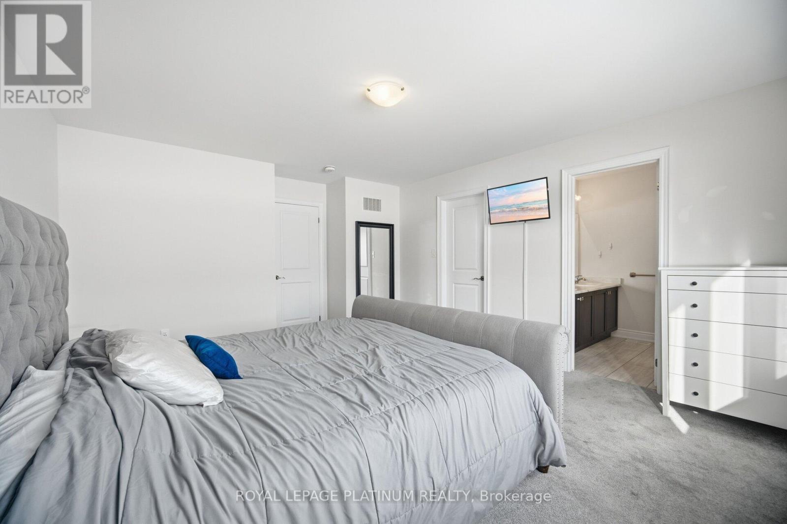 202 Sutherland Avenue, Bradford West Gwillimbury, Ontario  L3Z 4H7 - Photo 28 - N12735264