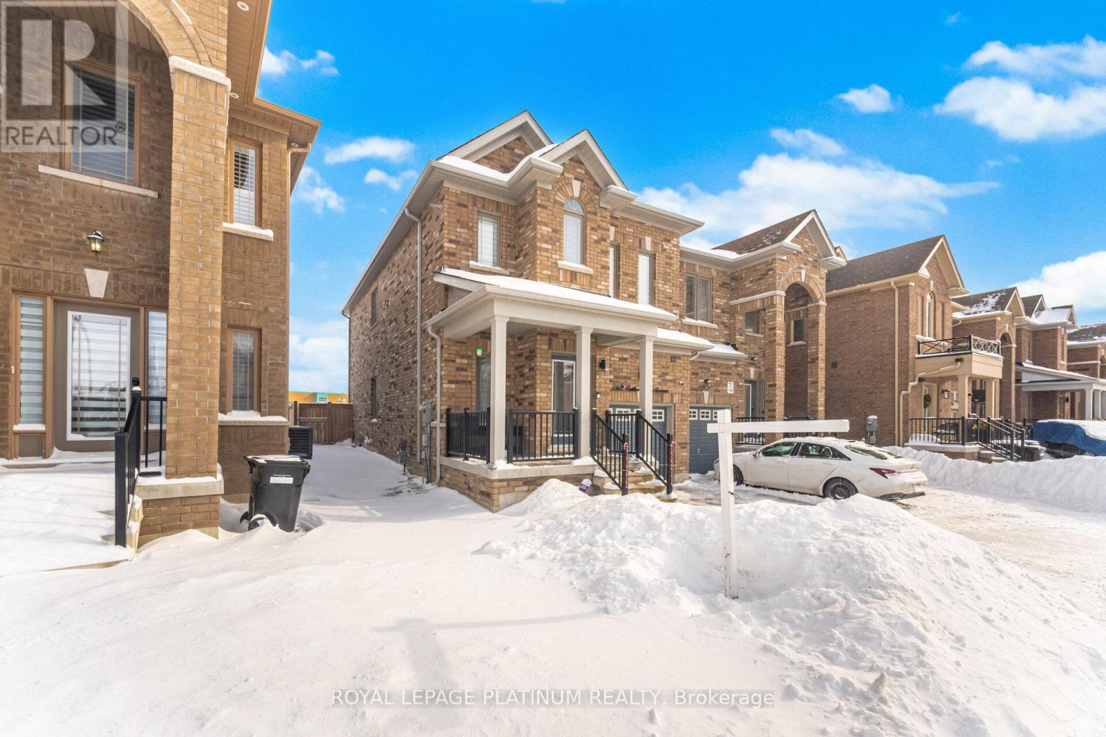 202 Sutherland Avenue, Bradford West Gwillimbury, Ontario  L3Z 4H7 - Photo 5 - N12735264