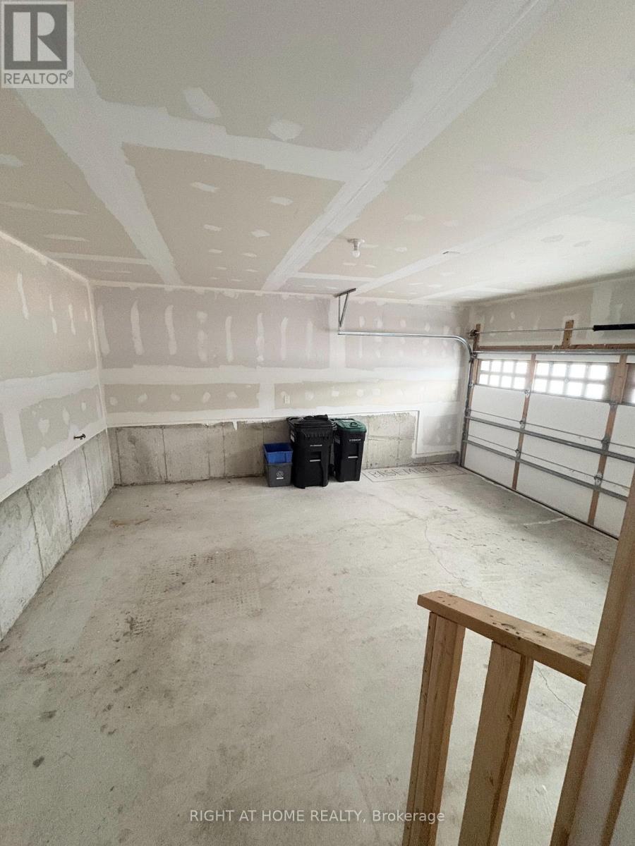 Main - 62 Bannister Road, Barrie, Ontario  L9J 0L7 - Photo 17 - S12735214