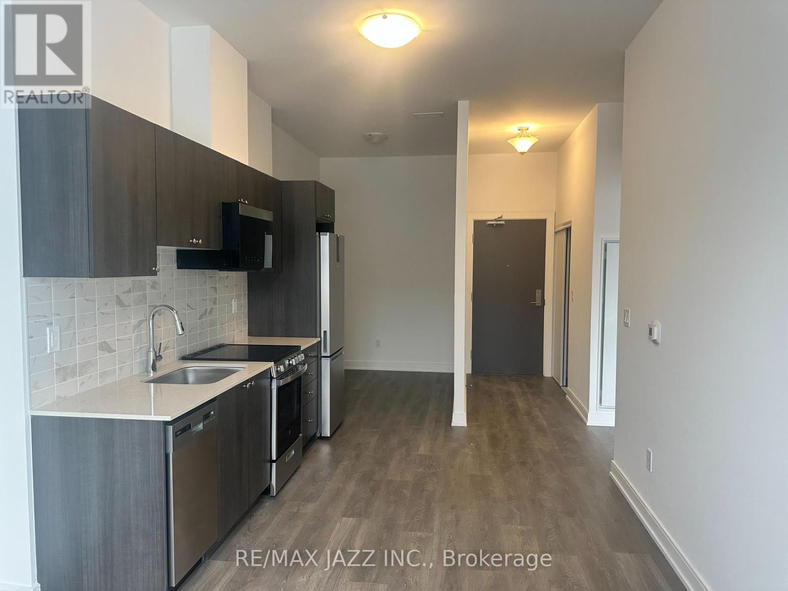 A102 - 705 Davis Drive, Newmarket, Ontario  L2Y 0J1 - Photo 3 - N12651950