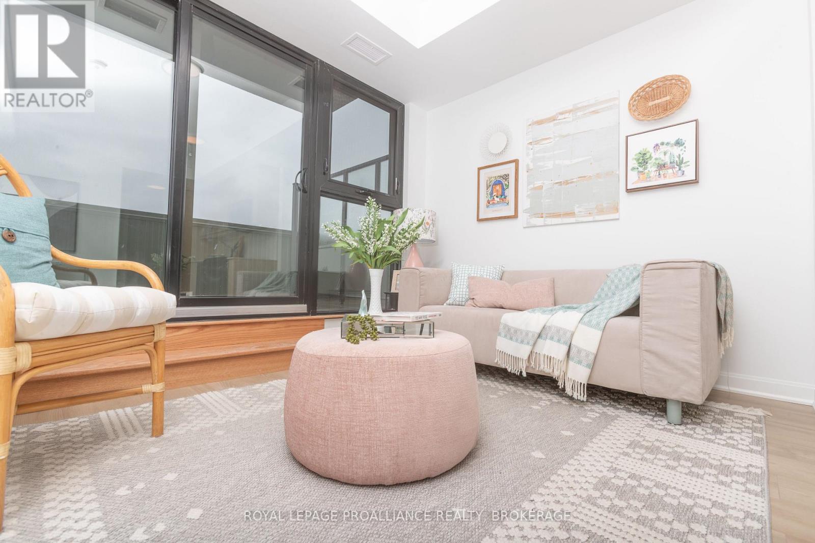 716 - 223 Princess Street, Kingston, Ontario  K7L 1B3 - Photo 4 - X12732214