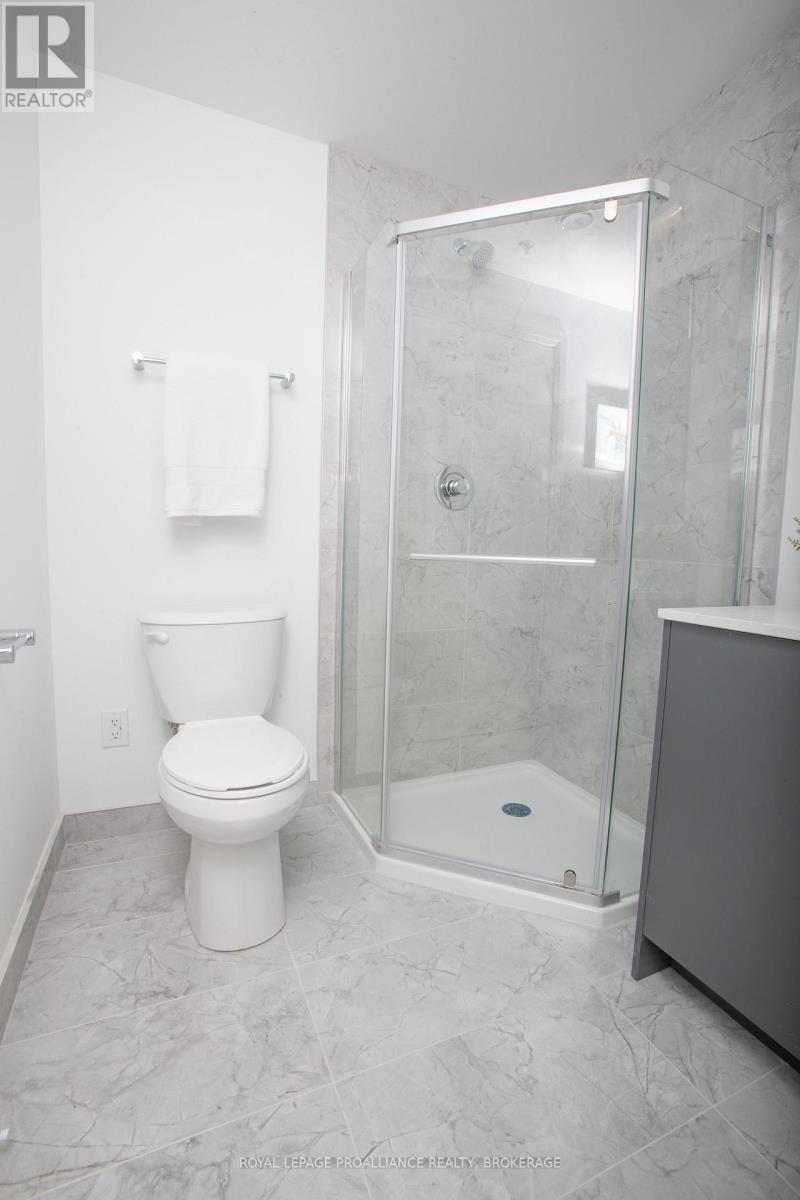 526 - 223 Princess Street, Kingston, Ontario  K7L 1B3 - Photo 9 - X12731918