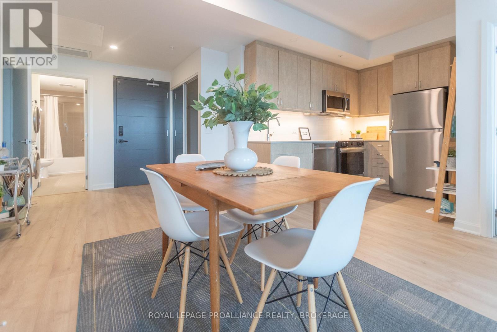 605 - 223 Princess Street, Kingston, Ontario  K7L 1B3 - Photo 3 - X12732090