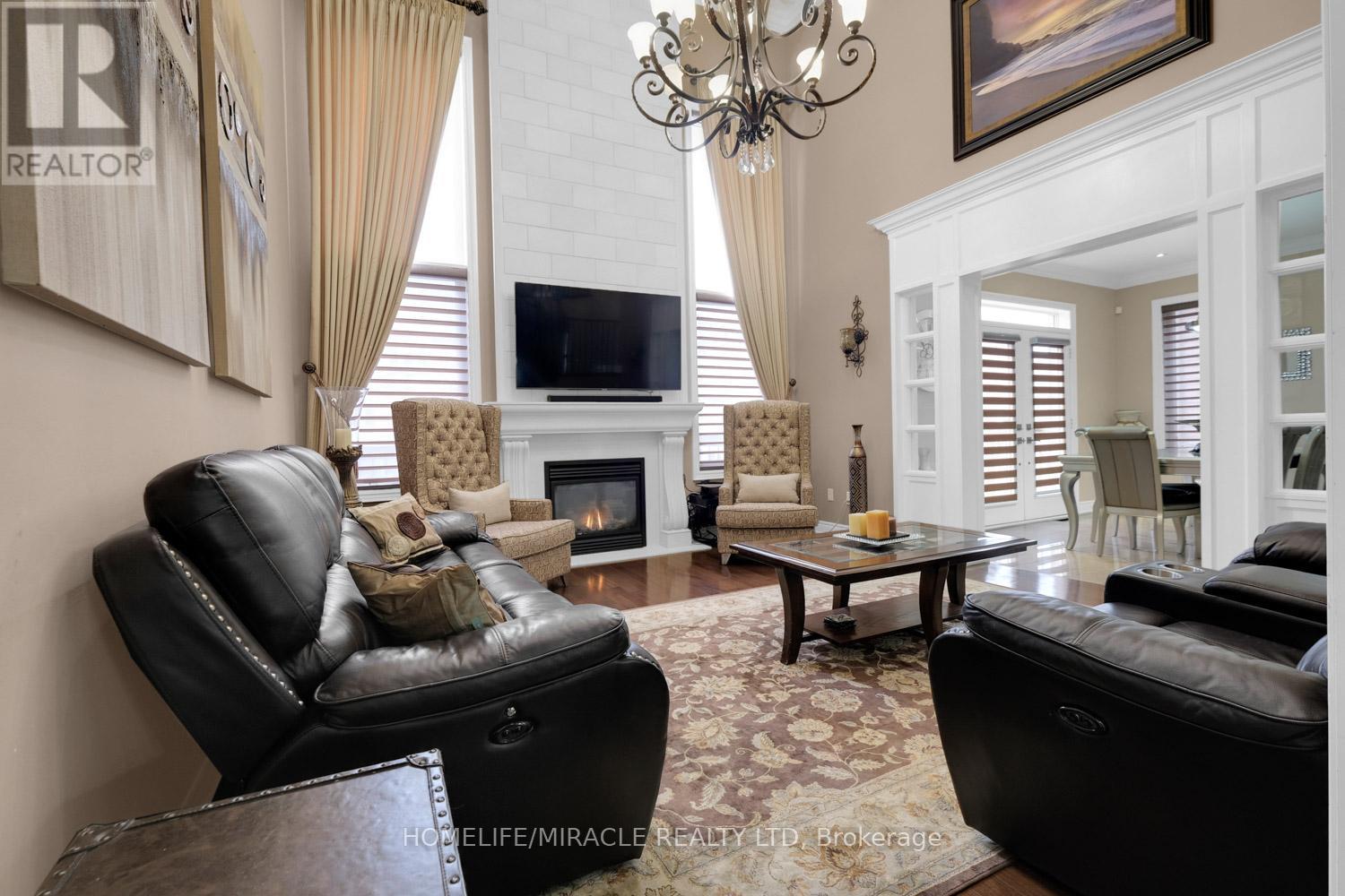 81 Royal West Drive, Brampton, Ontario  L6X 0Z8 - Photo 8 - W12735160