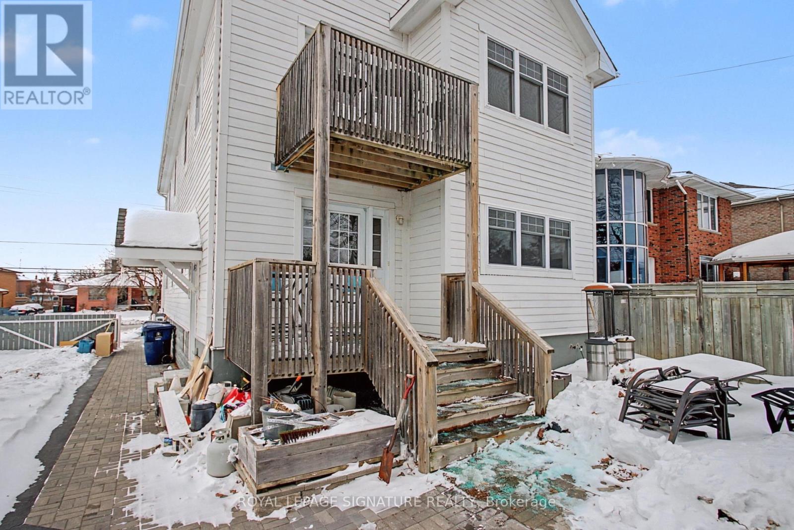 Upper - 57 Wendell Avenue, Toronto, Ontario  M9N 3K8 - Photo 1 - W12735162