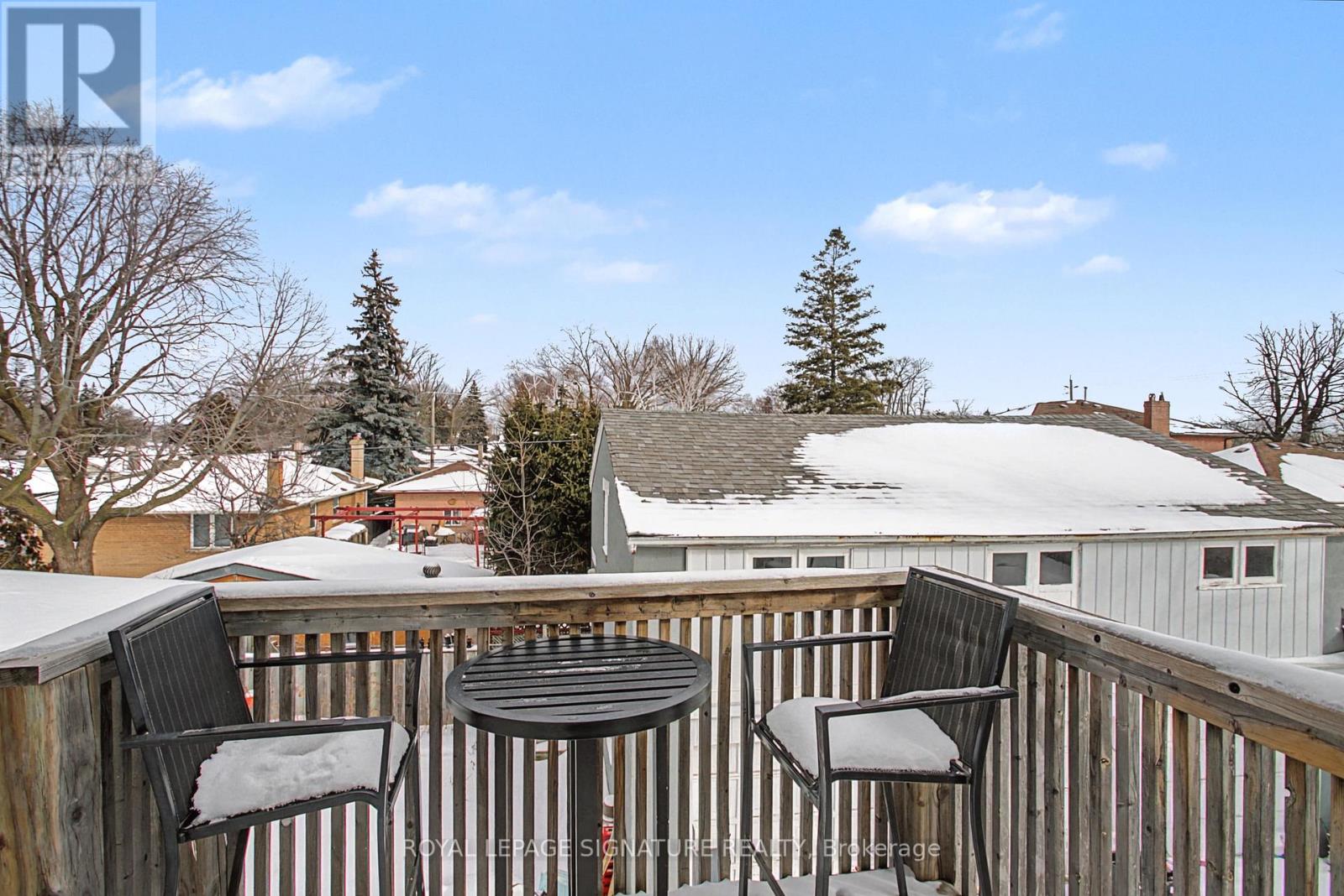 Upper - 57 Wendell Avenue, Toronto, Ontario  M9N 3K8 - Photo 9 - W12735162