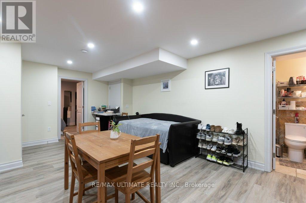 21 Thornton Avenue, Toronto, Ontario  M6E 2E3 - Photo 33 - W12735166