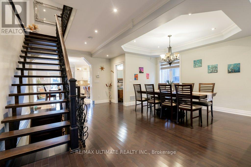 21 Thornton Avenue, Toronto, Ontario  M6E 2E3 - Photo 6 - W12735166