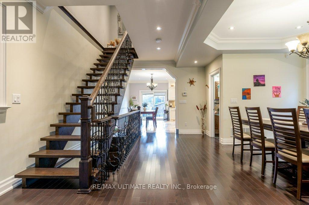 21 Thornton Avenue, Toronto, Ontario  M6E 2E3 - Photo 8 - W12735166