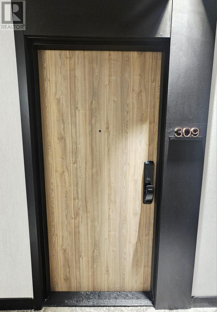 309 - 1 Fairview Road E, Mississauga, Ontario  L5A 0B4 - Photo 1 - W12735172