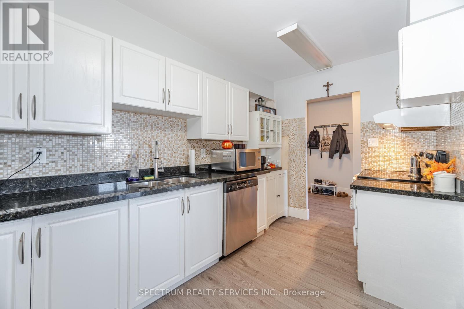 1210 - 85 Emmett Avenue, Toronto, Ontario  M6M 5A2 - Photo 10 - W12735188