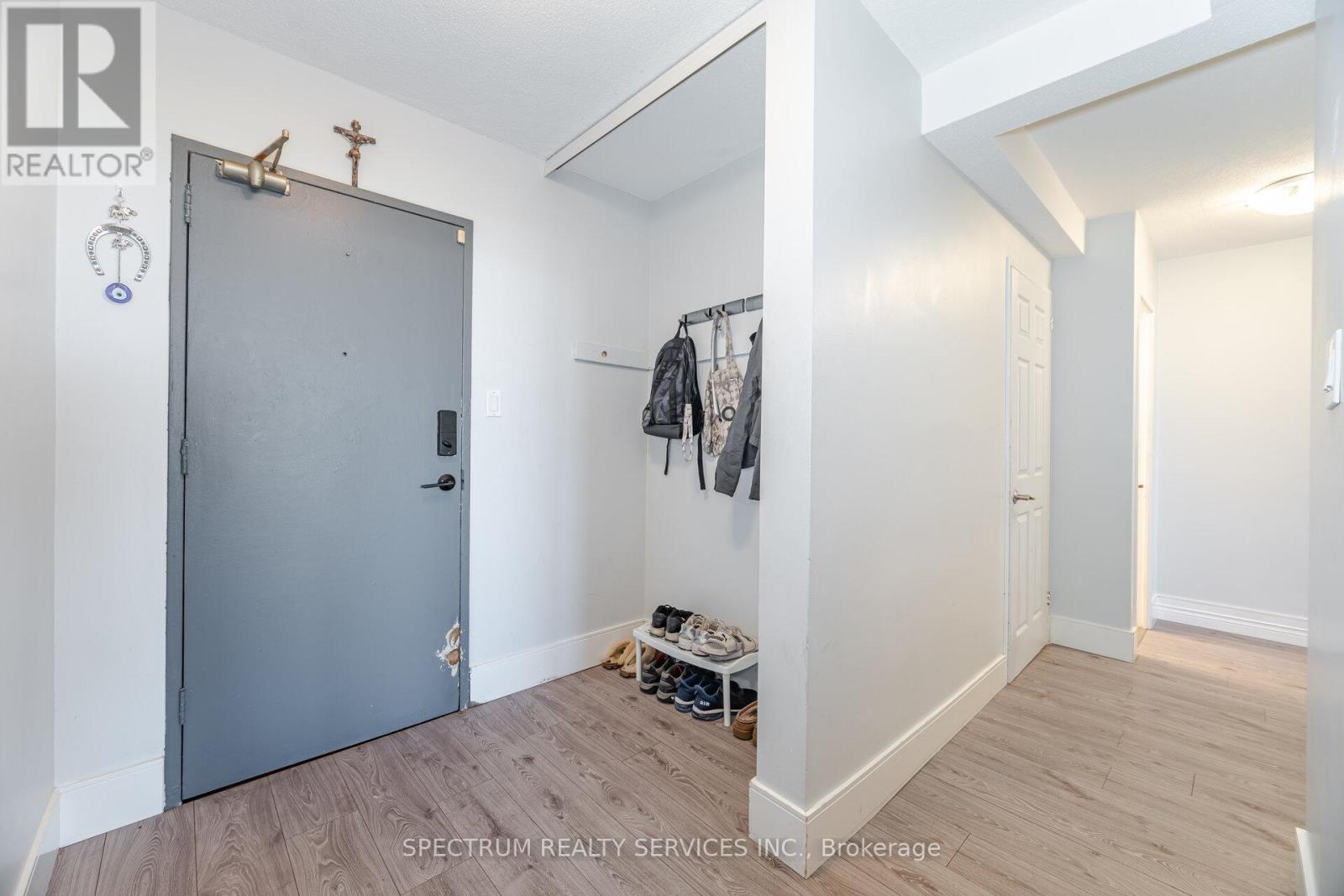 1210 - 85 Emmett Avenue, Toronto, Ontario  M6M 5A2 - Photo 8 - W12735188