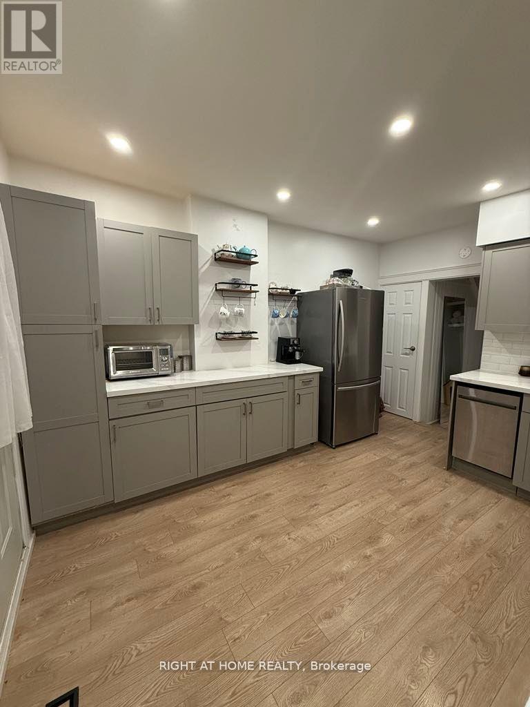 1054 Dufferin Street, Toronto, Ontario  M6H 4B6 - Photo 8 - W12735202