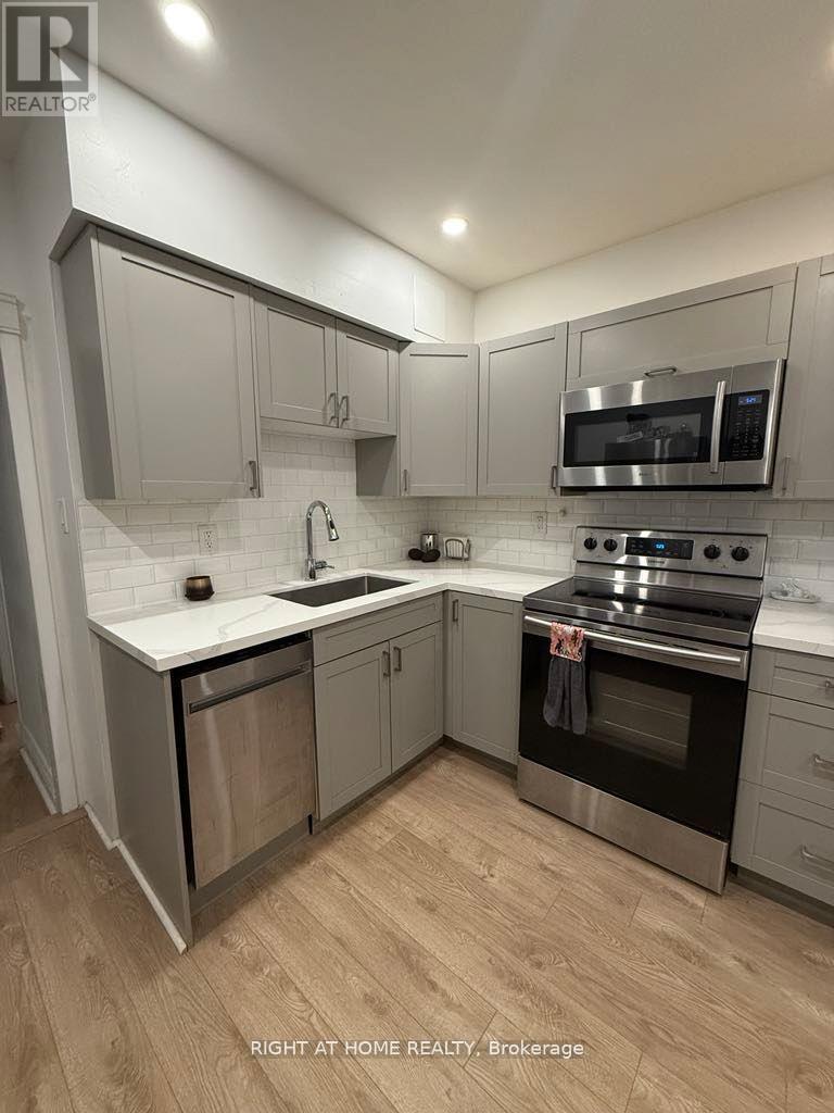 1054 Dufferin Street, Toronto, Ontario  M6H 4B6 - Photo 9 - W12735202