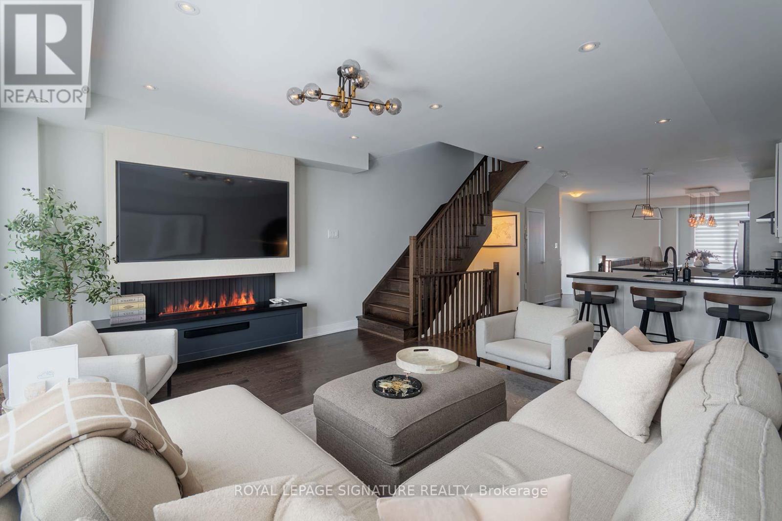 1149 Beachcomber Road, Mississauga, Ontario  L5G 0B4 - Photo 4 - W12735228