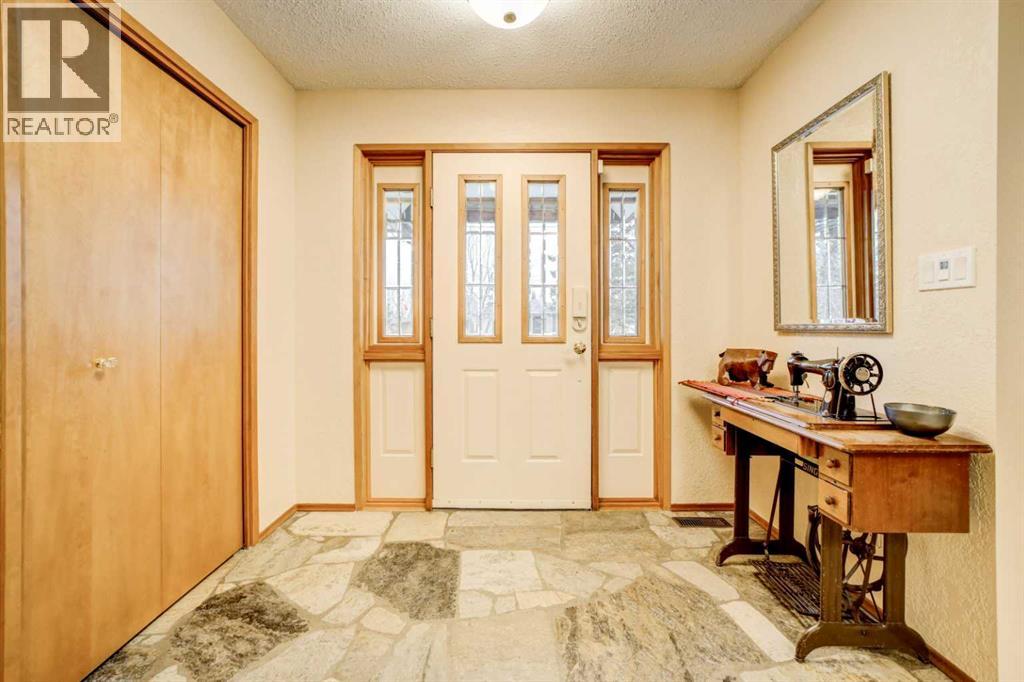 1148 Morden Avenue, Pincher Creek, Alberta  T0K 1W0 - Photo 3 - A2282226