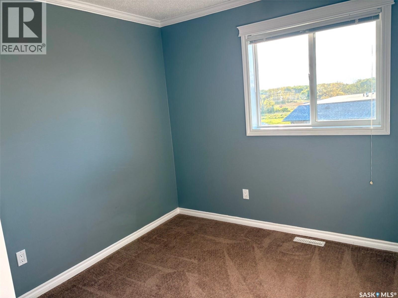 322 James Street, Esterhazy, Saskatchewan  S0A 0X0 - Photo 9 - SK027518