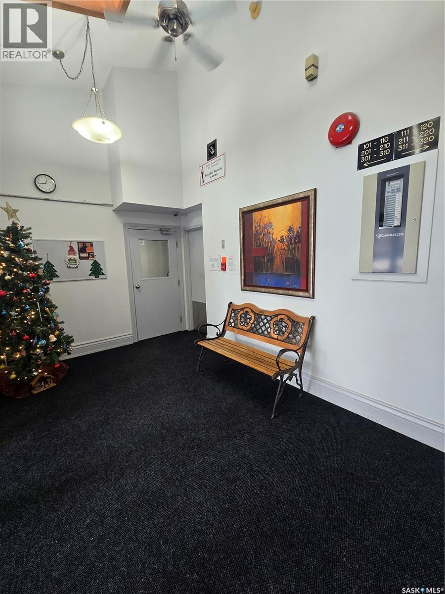 318 3308 33rd Street W, Saskatoon, Saskatchewan  S7L 6S6 - Photo 3 - SK027501