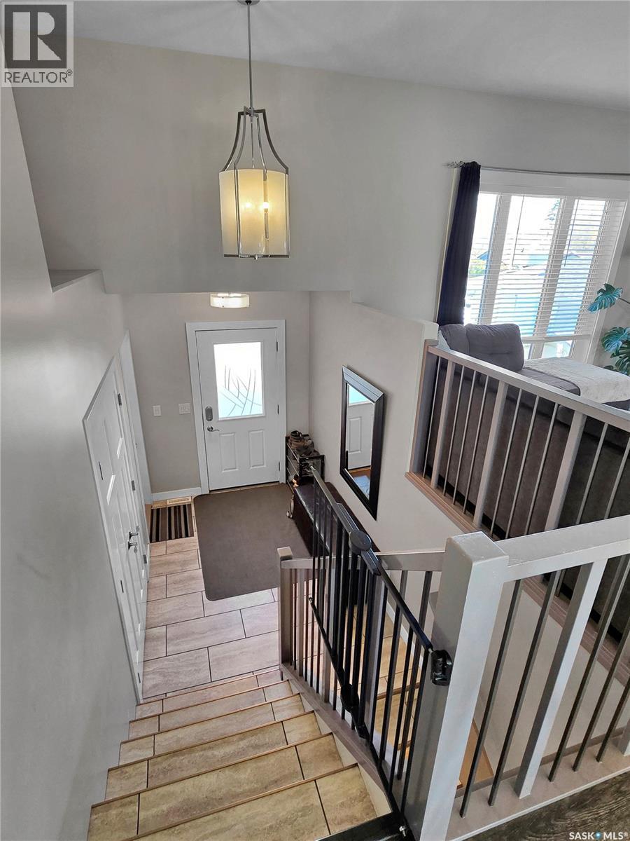 214 4th Street, Hague, Saskatchewan  S0K 1X0 - Photo 2 - SK027473