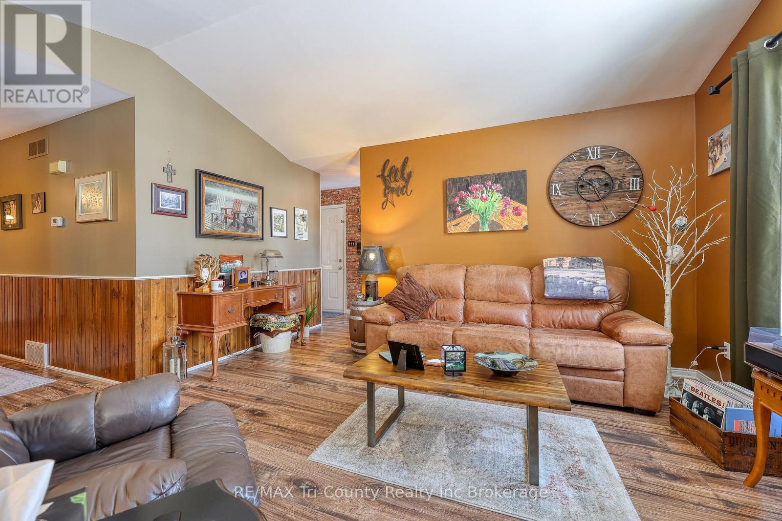 24 Lorraine Avenue, Tillsonburg, Ontario  N4G 4V3 - Photo 12 - X12735516