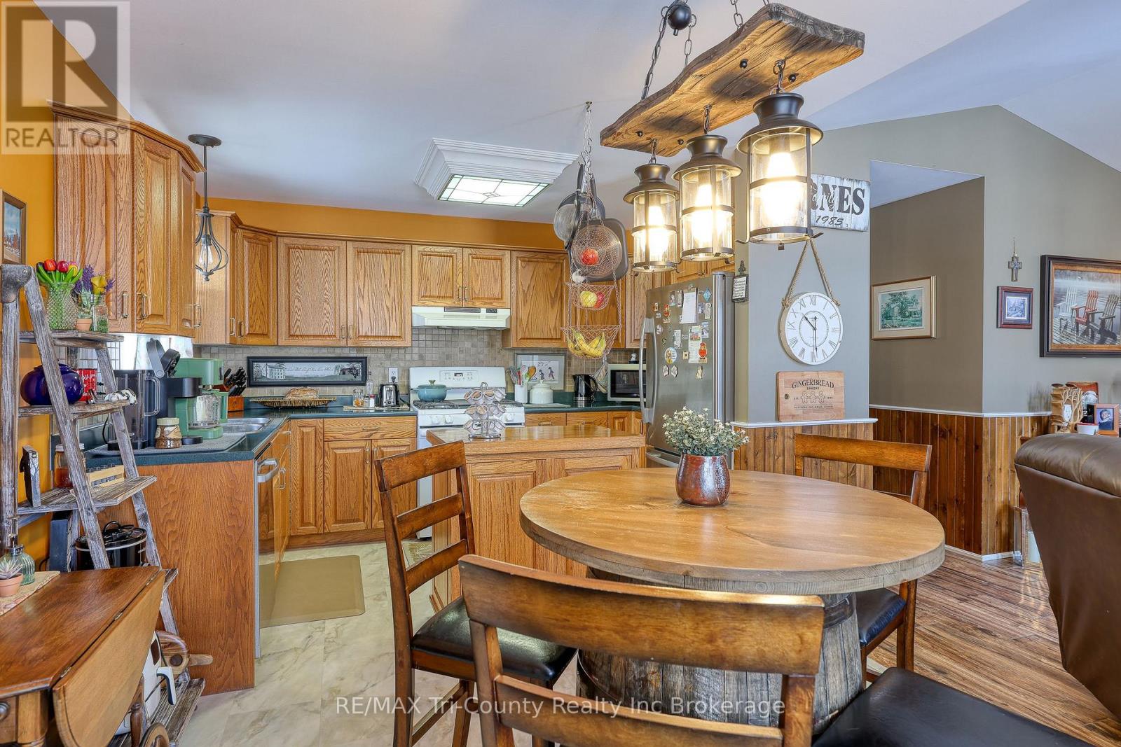 24 Lorraine Avenue, Tillsonburg, Ontario  N4G 4V3 - Photo 17 - X12735516