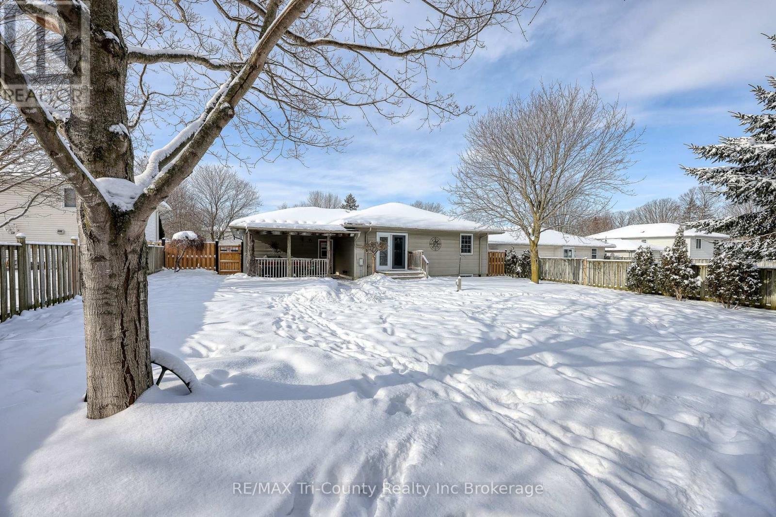 24 Lorraine Avenue, Tillsonburg, Ontario  N4G 4V3 - Photo 6 - X12735516