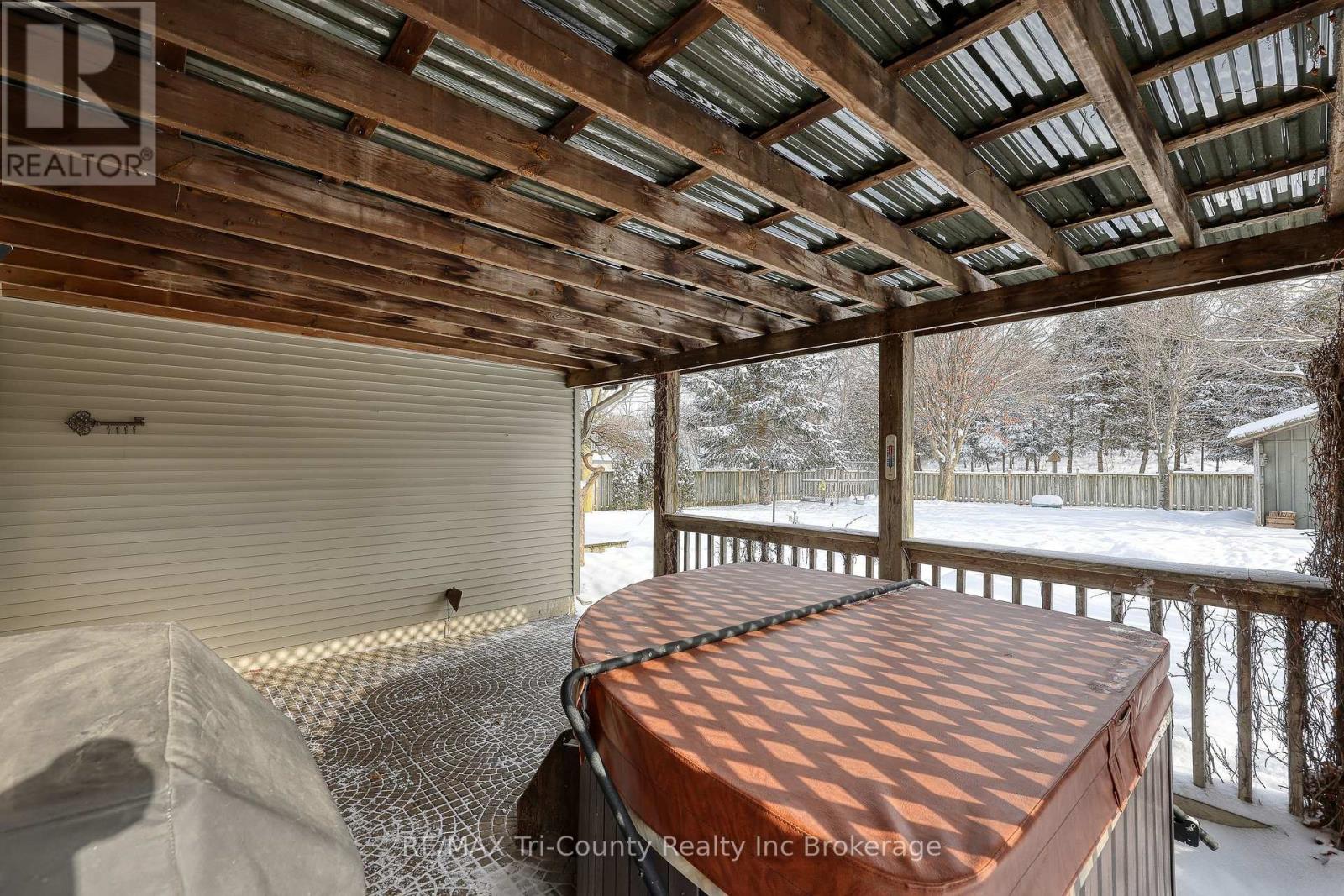 24 Lorraine Avenue, Tillsonburg, Ontario  N4G 4V3 - Photo 8 - X12735516