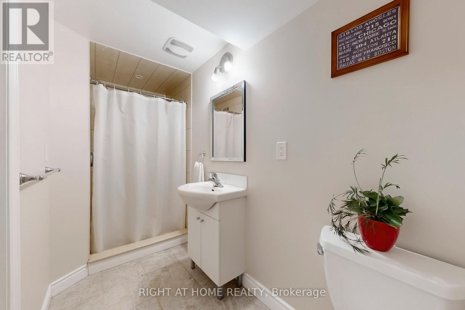 272 Hickory Circle, Oakville, Ontario  L6H 4V1 - Photo 35 - W12733518