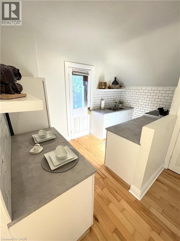 89 Roger Street Unit# Upper, Waterloo, Ontario N2J 1A4 - Photo 4 - 40801330