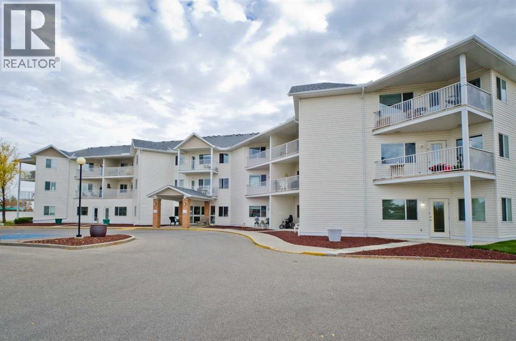 301, 3 Parklane Way, Strathmore, Alberta  T1P 1N6 - Photo 5 - A2281048