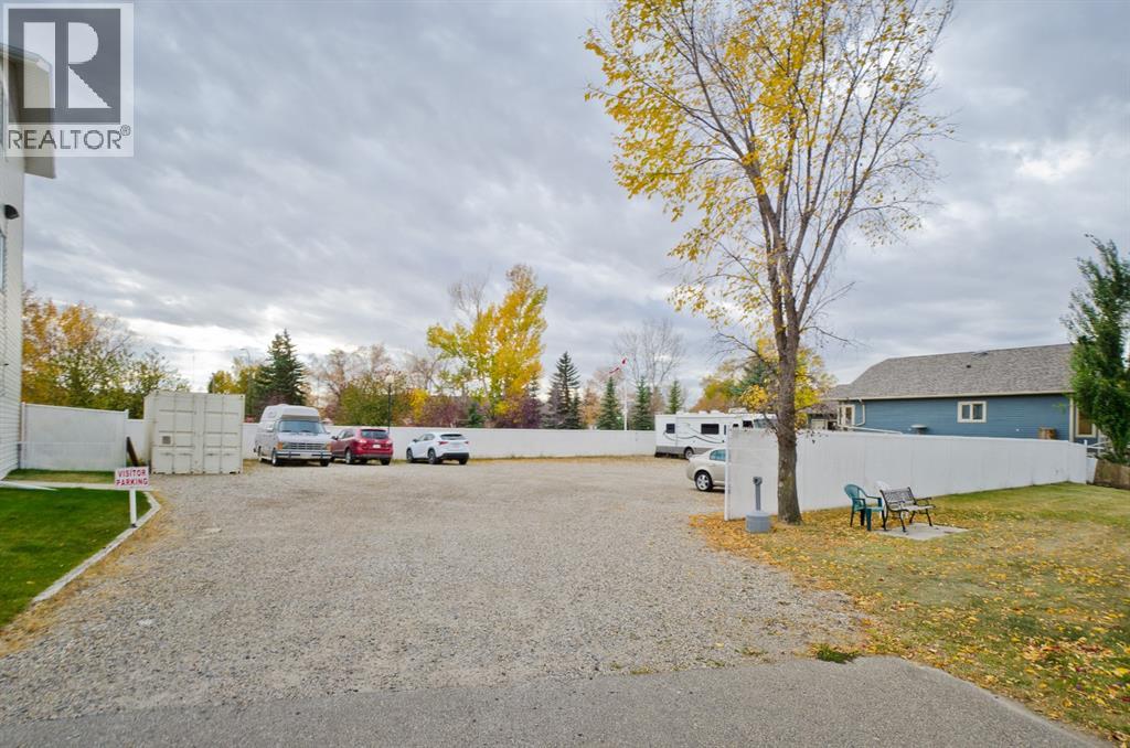 301, 3 Parklane Way, Strathmore, Alberta  T1P 1N6 - Photo 8 - A2281048