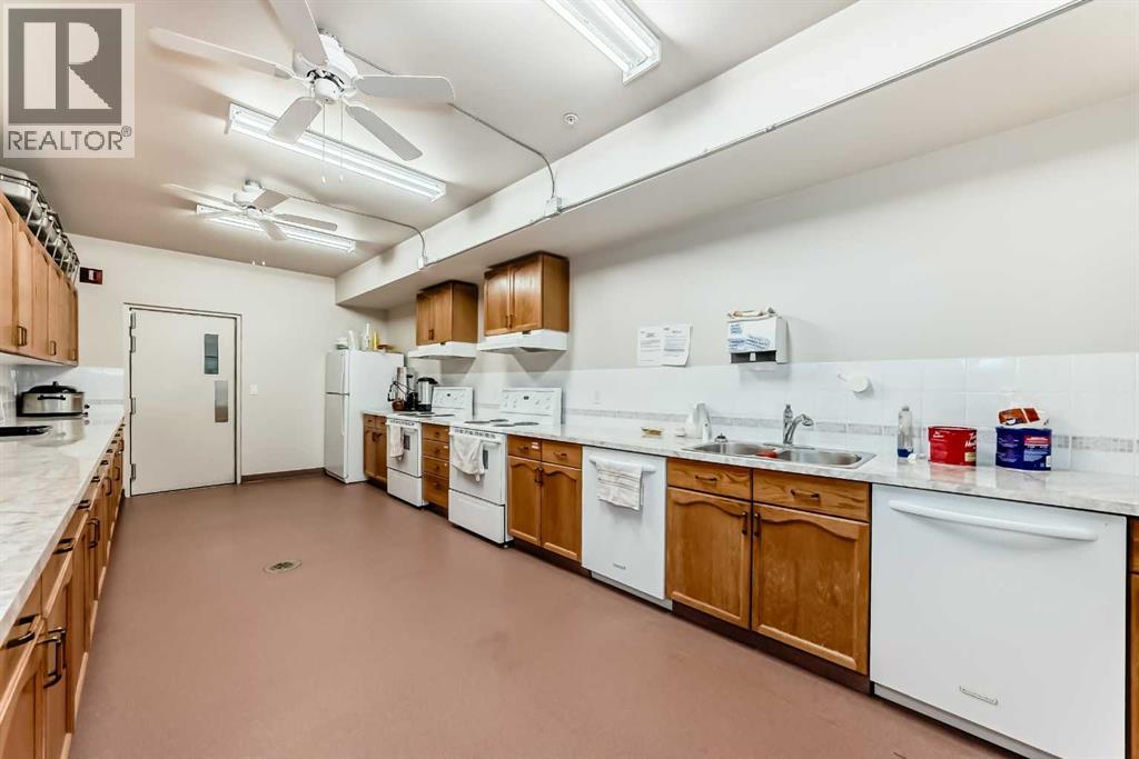 301, 3 Parklane Way, Strathmore, Alberta  T1P 1N6 - Photo 33 - A2281048