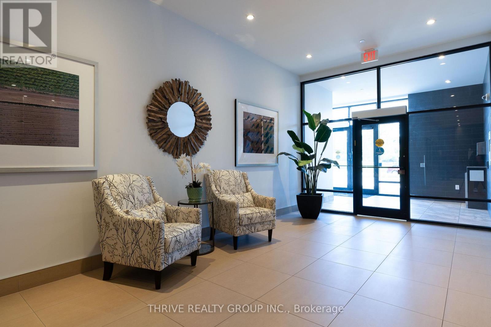 205 - 240 Villagewalk Boulevard, London North, Ontario  N6G 0P6 - Photo 3 - X12735472