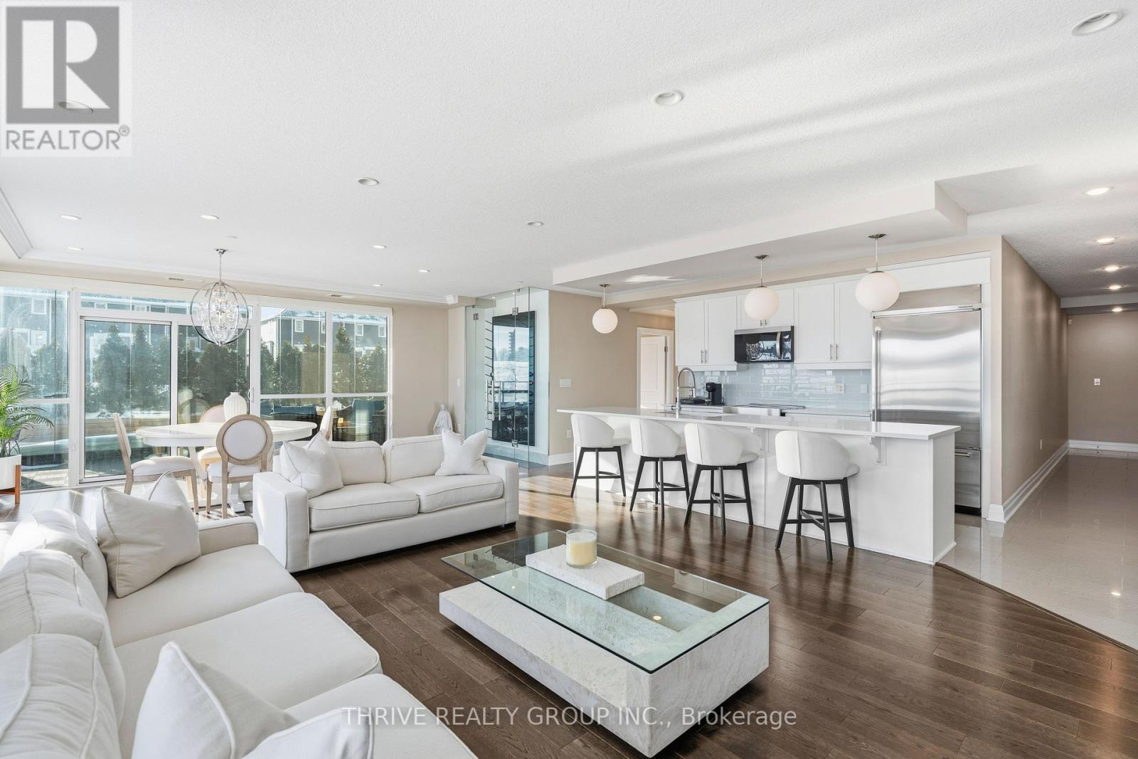 205 - 240 Villagewalk Boulevard, London North, Ontario  N6G 0P6 - Photo 5 - X12735472