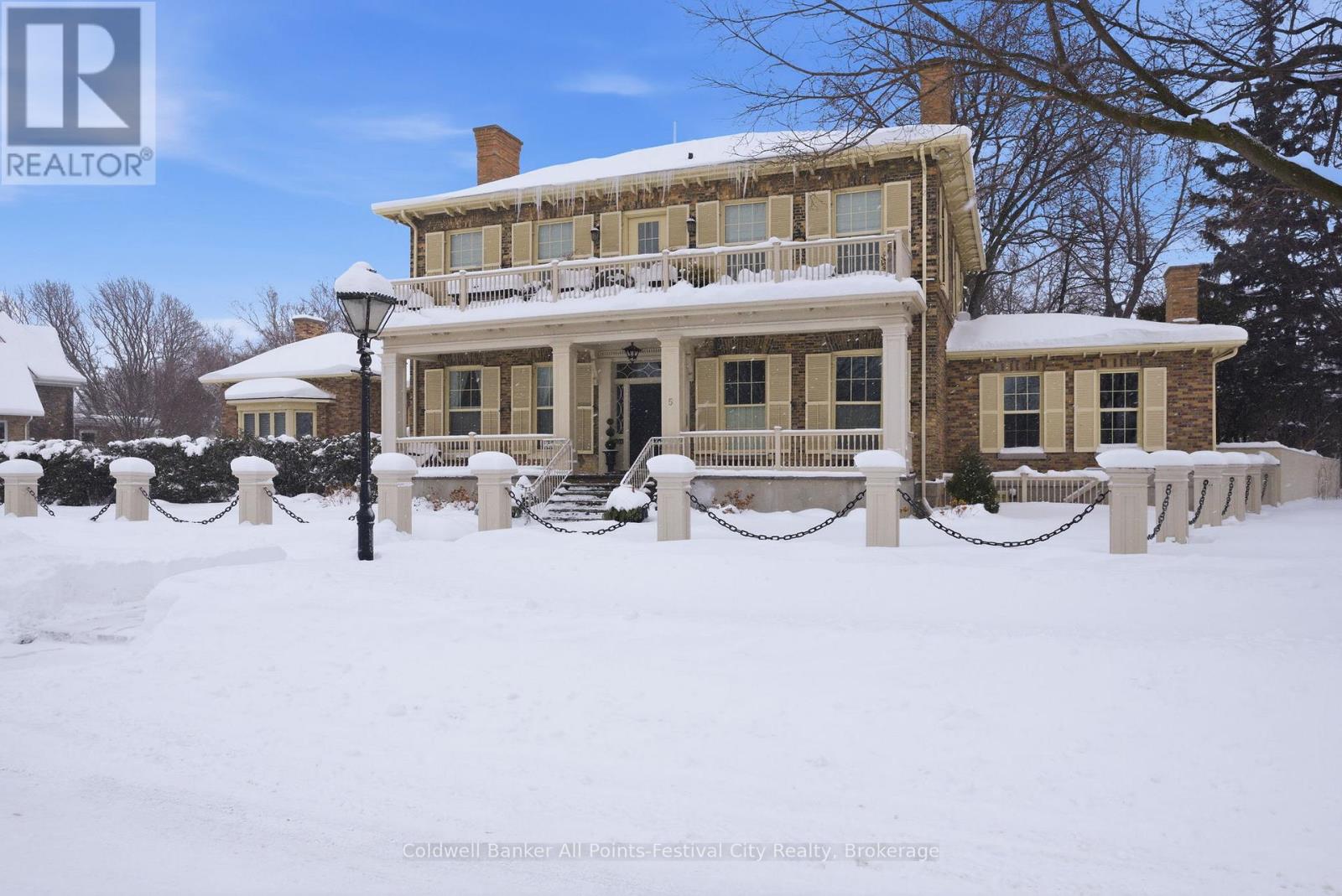 5 Cobourg Street, Goderich, Ontario  N7A 2J1 - Photo 2 - X12735326